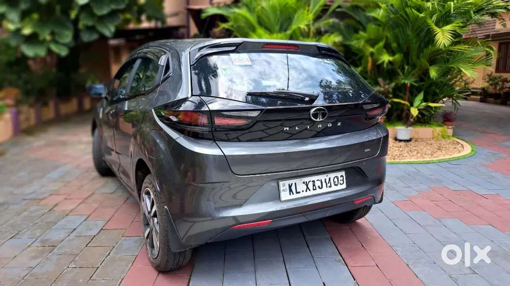 Tata Altroz Xza Dct(p)2024