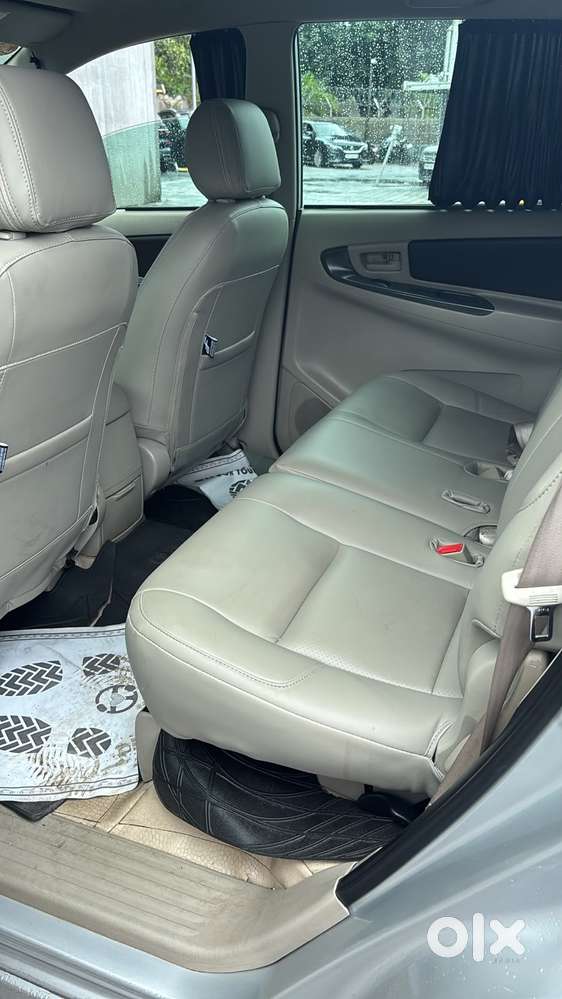 Toyota Innova 2.5 G (diesel) 8 Seater, 2014, Diesel