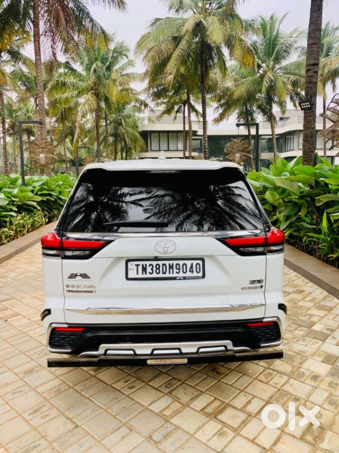 Toyota Innova Hycross 2.0 Zx (o) Hybrid 7 Str, 2025, Cng & Hybrids