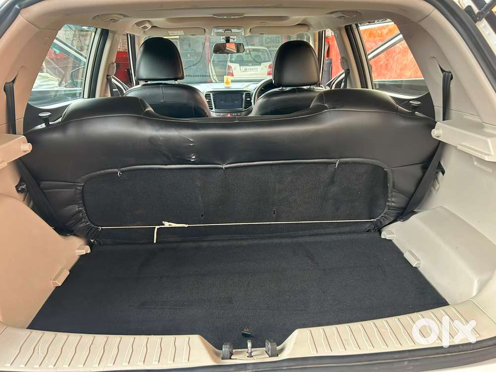 Mahindra Xuv300 Diesel 2024 Showroom Condition
