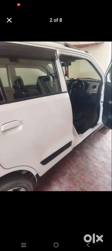 Adjustable String: Yes