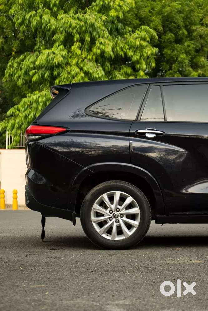 Toyota Innova Hycross 2.0 Vx Hybrid 7 Str, 2024, Petrol