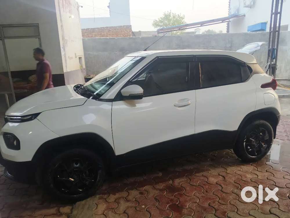 Good Condition Car New Jaisi Dealer Dur Rhe