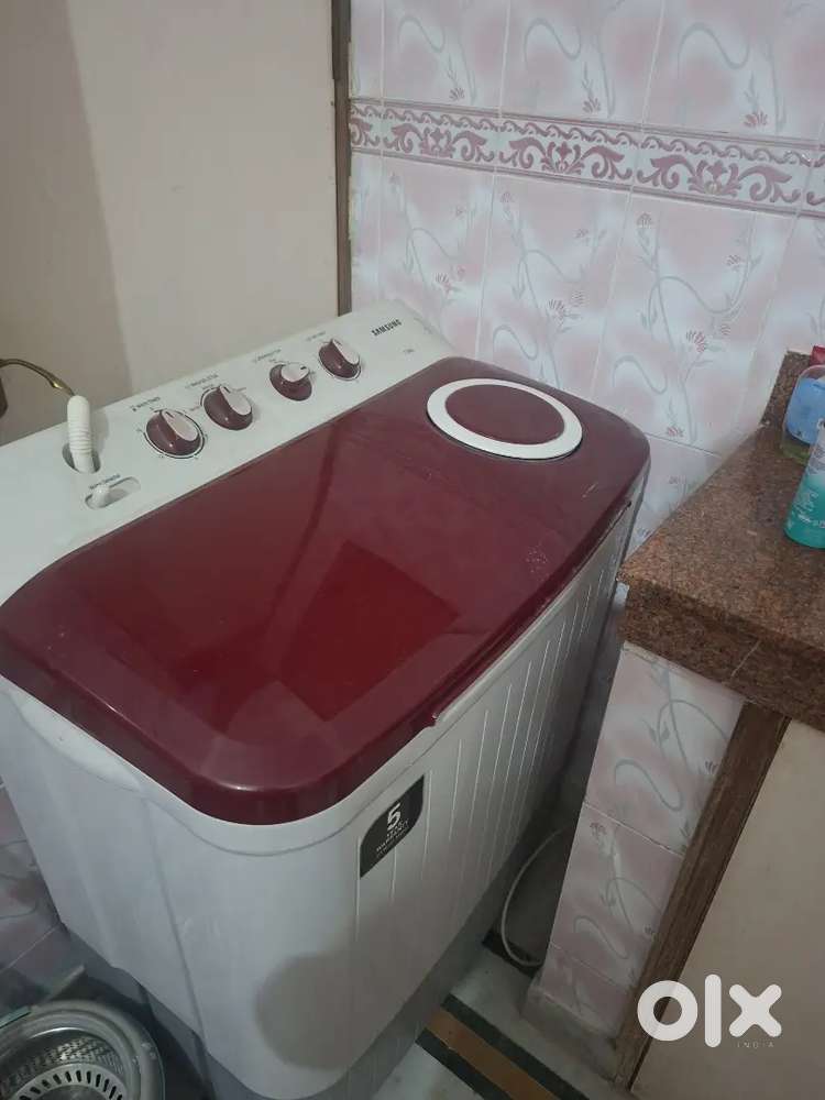 Semi automatic washing machine