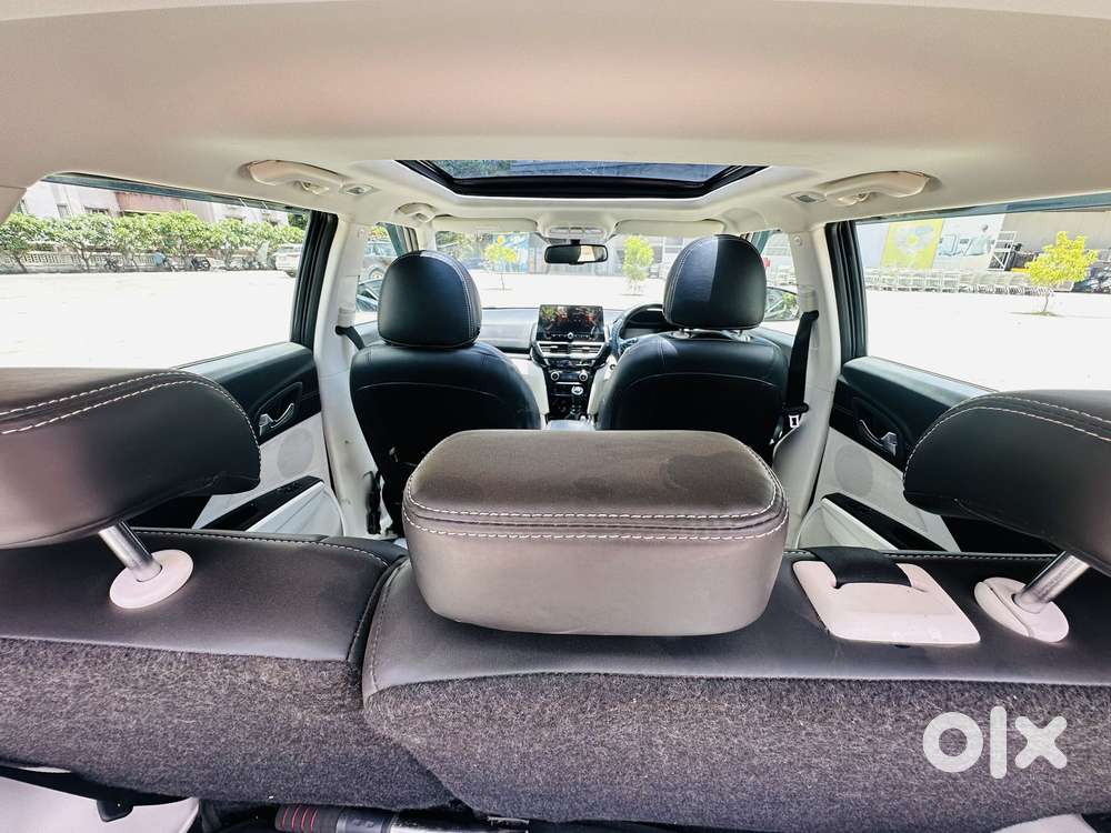 Mahindra Xuv 3xo Ax7 Diesel Mt, 2024, Diesel