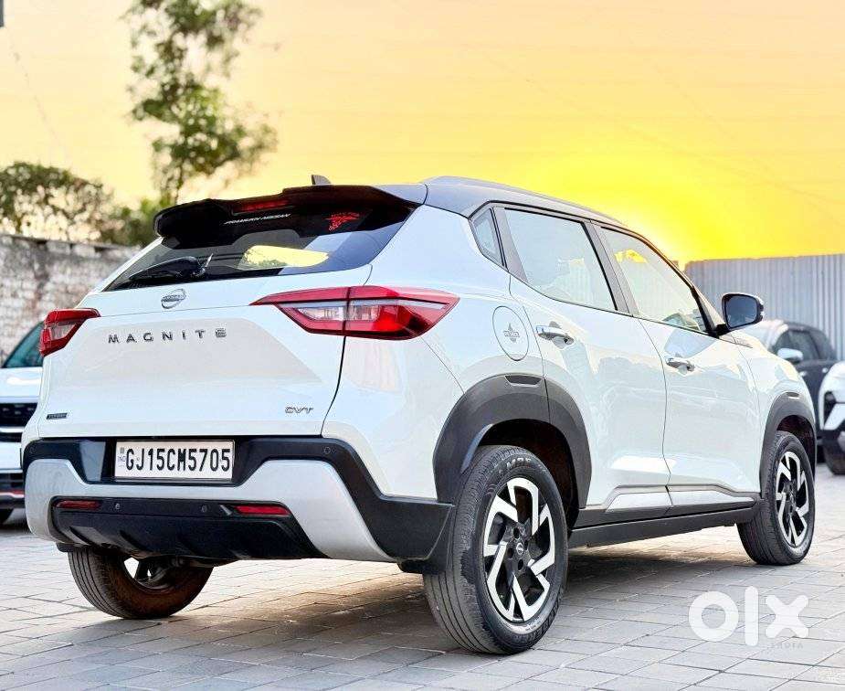 Nissan Magnite 1.0 Xv Premium Turbo Cvt, 2022, Petrol