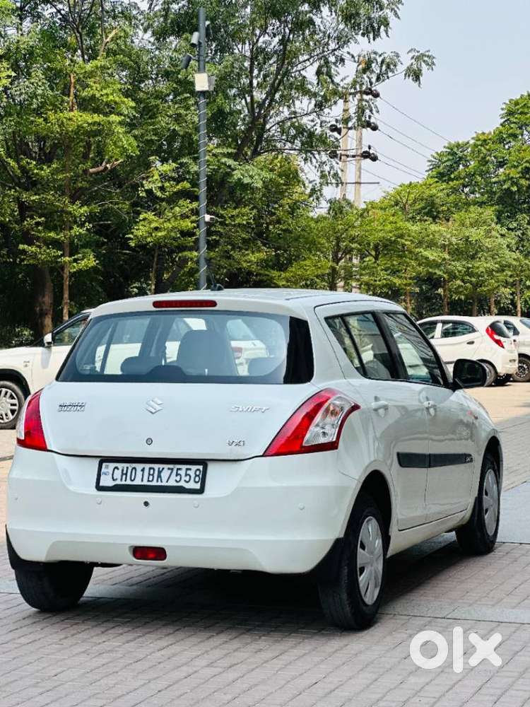 Maruti Suzuki Swift 1.2 Vxi (o), 2017, Petrol