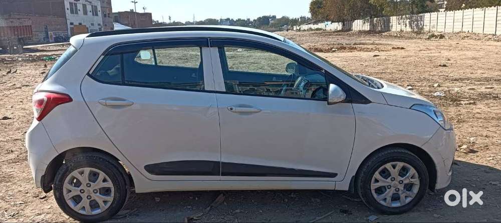 Hyundai Grand I10 2015 Petrol Well Maintained