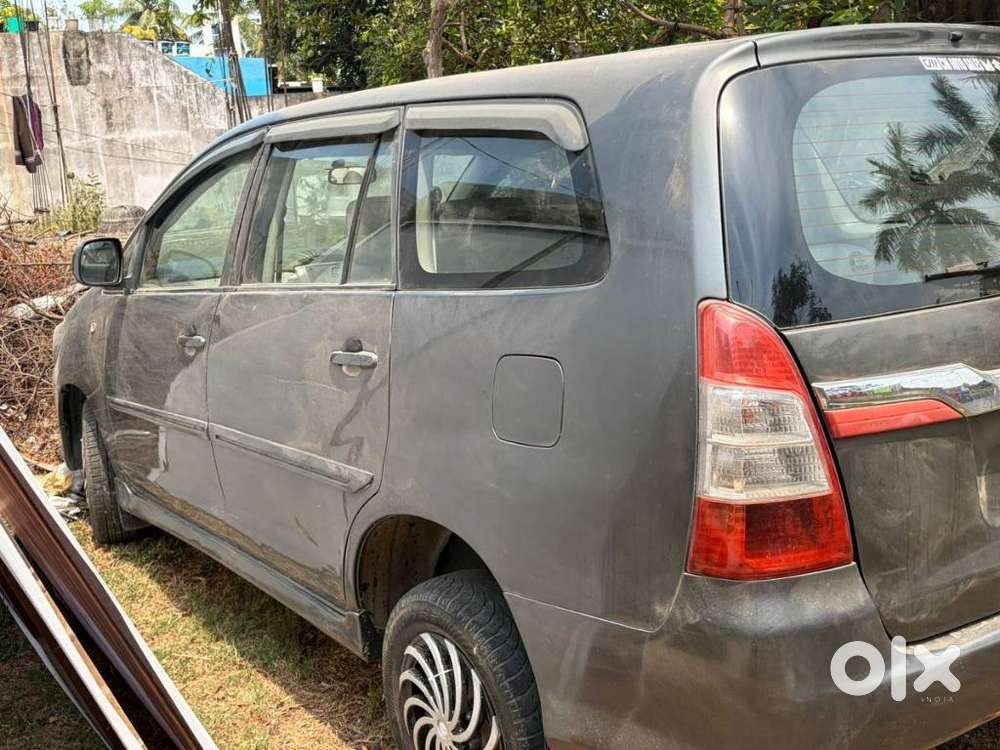 Toyota Innova 2.5 G (diesel) 8 Seater, 2012, Diesel