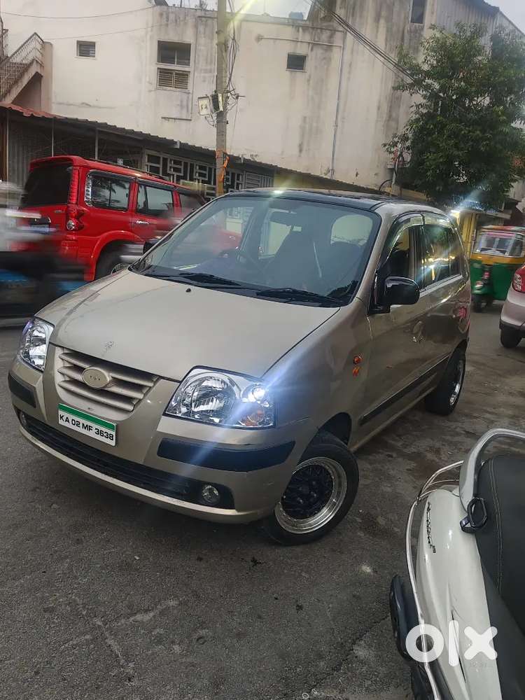2011 Model Second Owner Jinn Vehicle Mag Wheel Leather Seats Beautiful