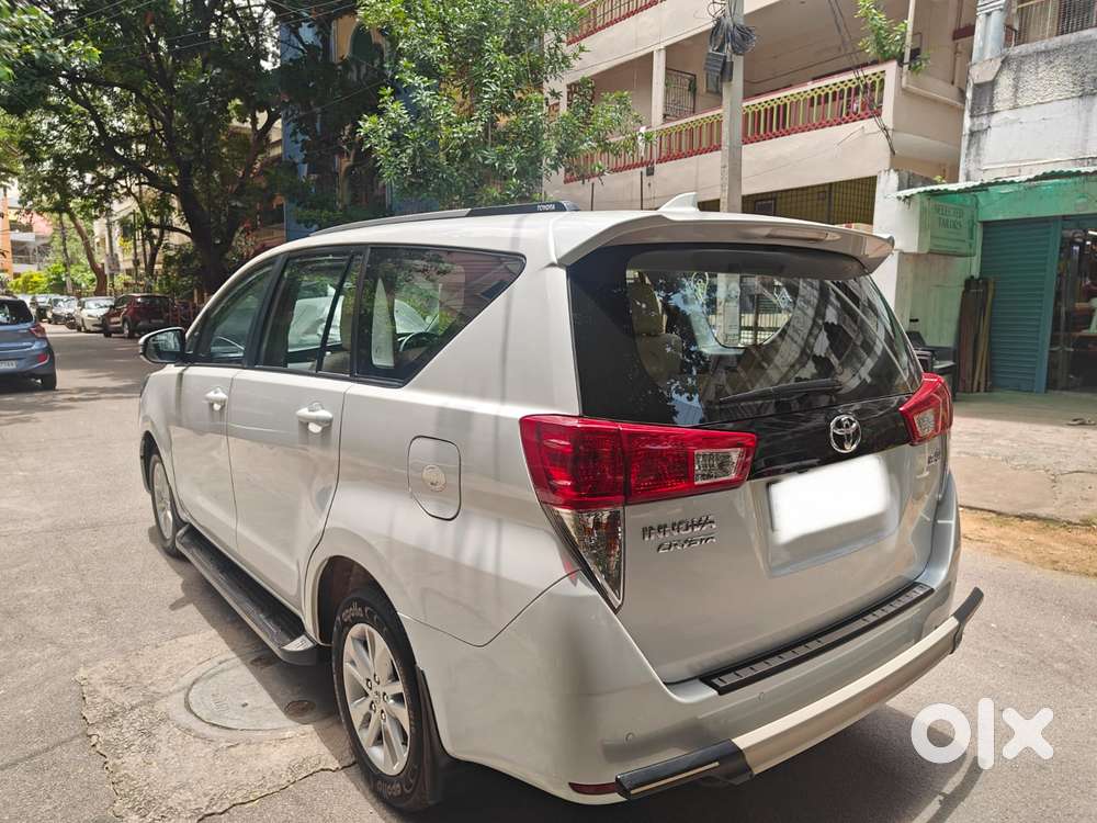 Toyota Innova Crysta 2.4 G Mt 8s, 2024, Diesel