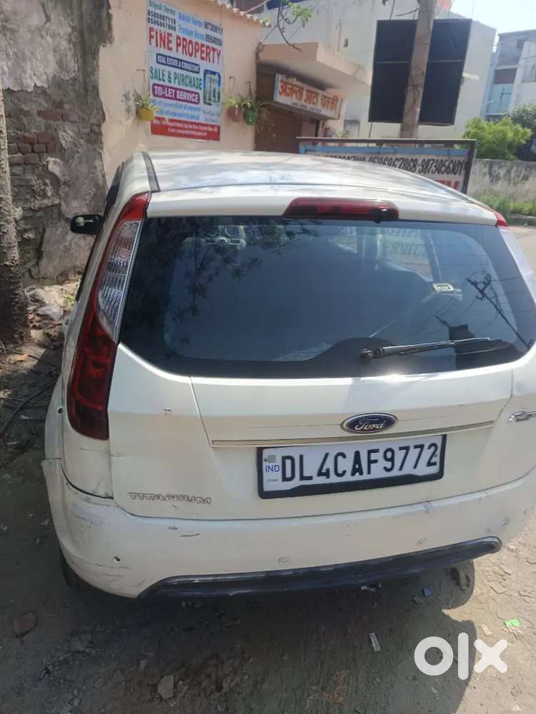 Ford Figo 2012 Cng & Hybrids 125000 Km Driven