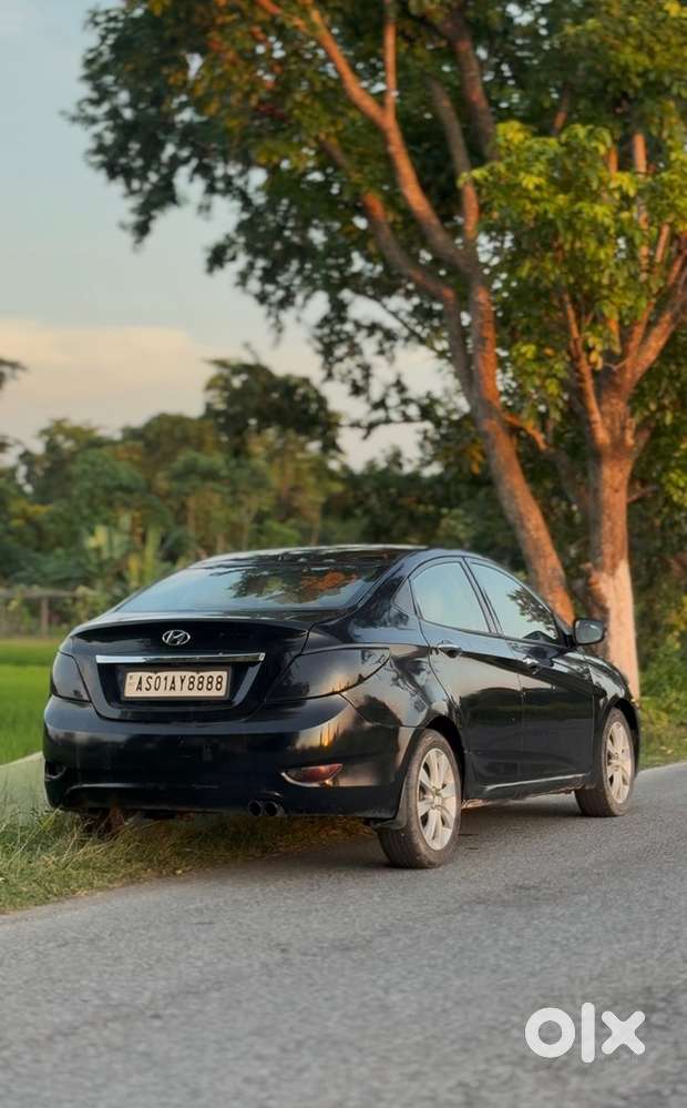 Hyundai Fluidic Verna 2011