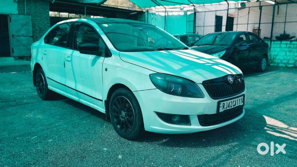 Skoda Rapid 1.5 Tdi At Elegance Black Package, 2015