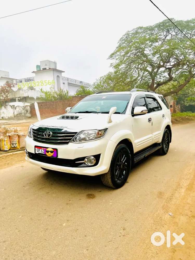 (urgent.sale) Fortuner Car 4x2 Mt  Diesel Well Maintained