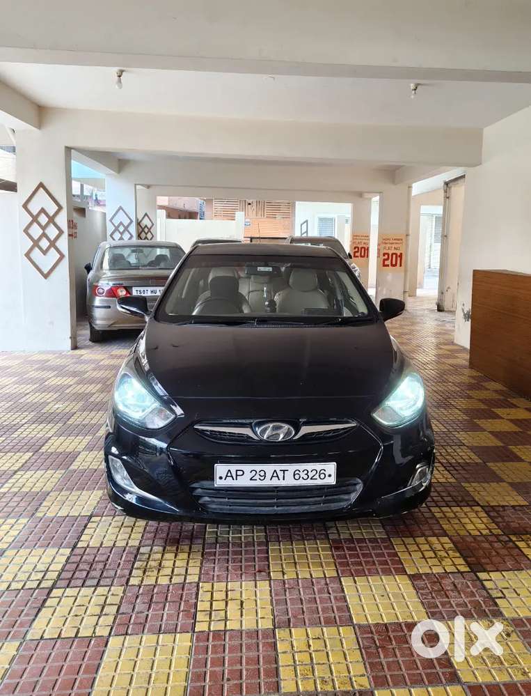 Hyundai Verna 1.6 Sx Crdi 2012