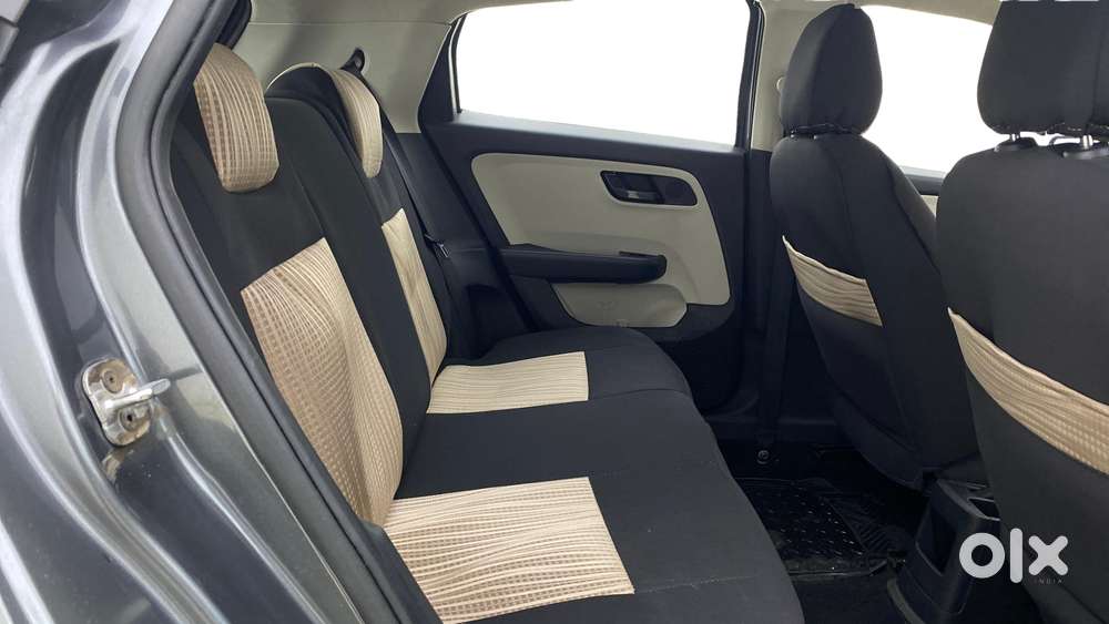 Tata Altroz 1.2 Xm Plus, 2021, Petrol