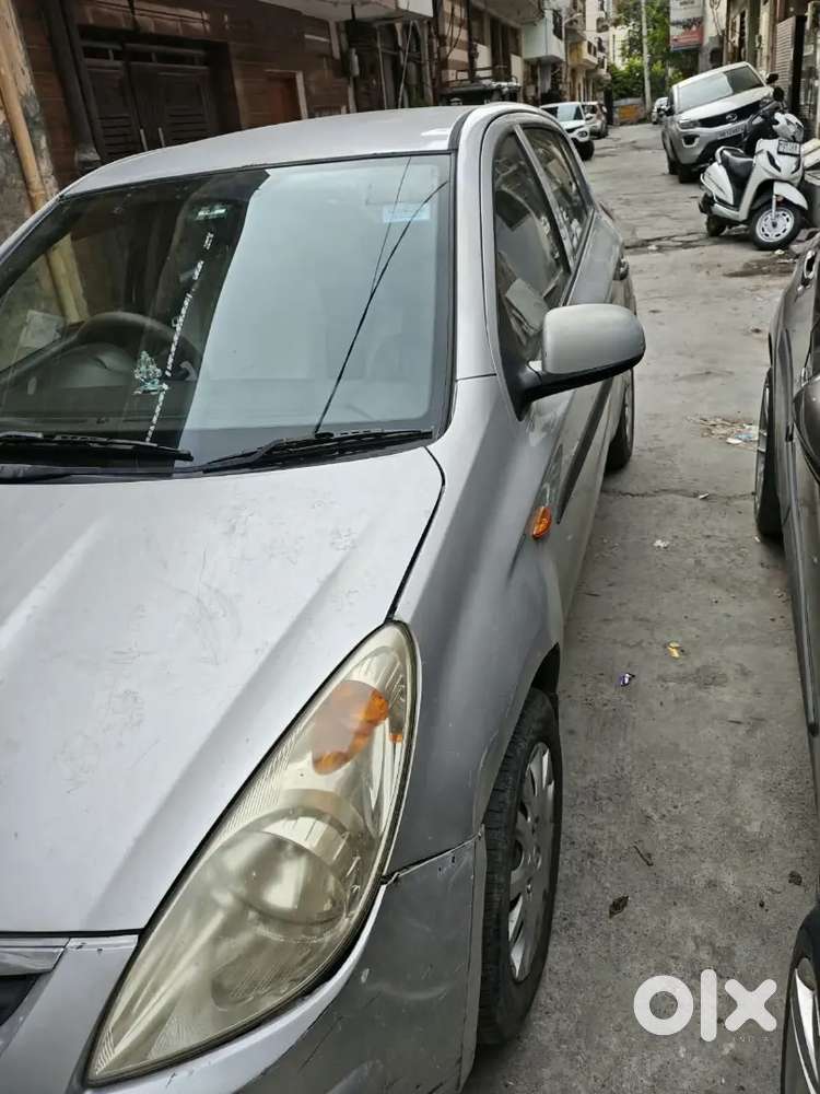 Good Condition  Hyundai I20 Magna 2011 With Manual Transmission