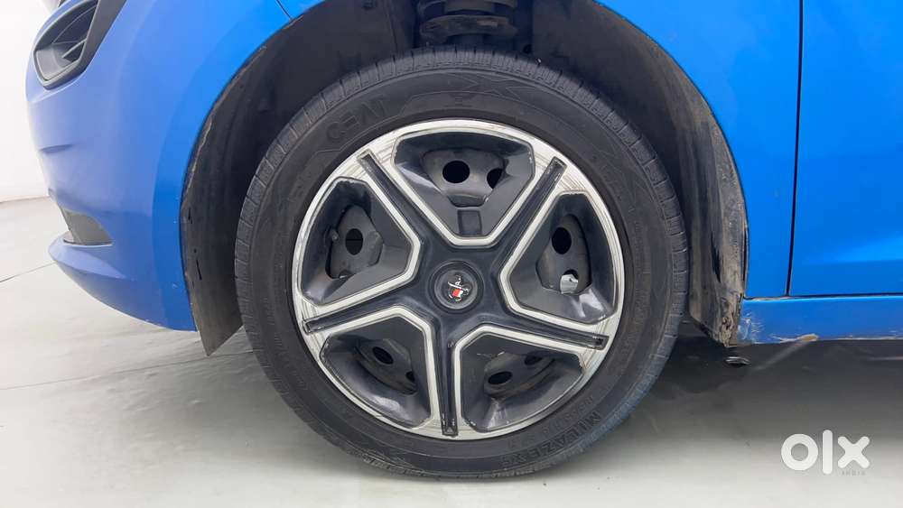 Tata Altroz 1.2 Xm Plus, 2022, Petrol