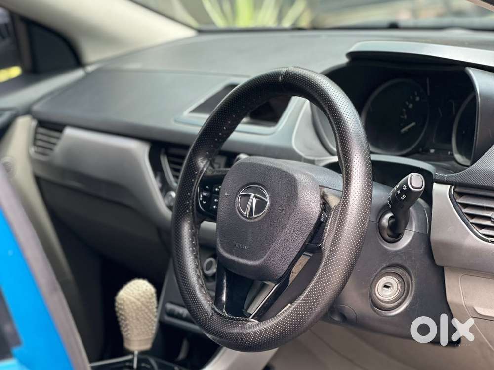 Tata Nexon 1.2 Revotron Xma Amt (s), 2018, Diesel