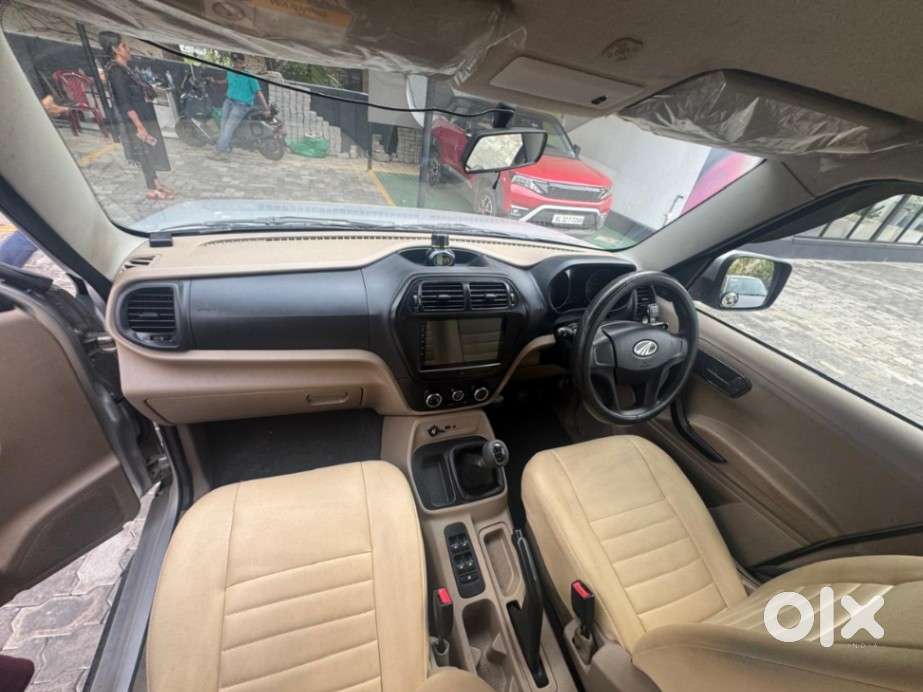 Mahindra Tuv 300 T6 Plus, 2017, Diesel