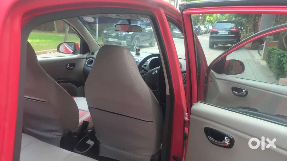Hyundai I10 Gls 2011  Owner Living Abroad  Very Less Km Driven