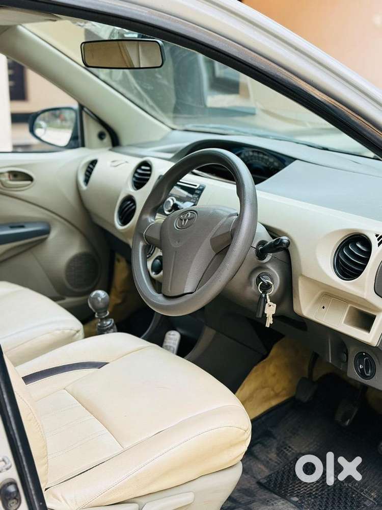 Toyota Etios Liva 2014