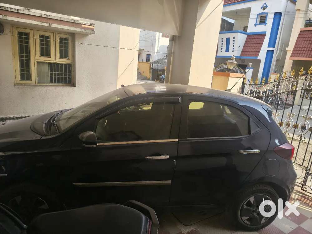 Tata Tiago Revotron Xt 2025