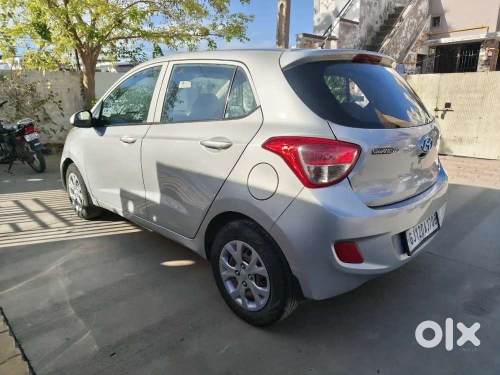 Hyundai Grand I10 2017 Cng & Hybrids Well Maintained