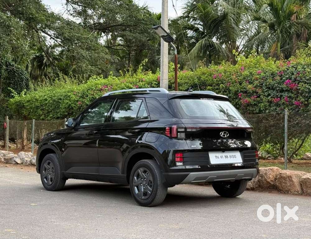 Hyundai Venue, 2023, Petrol