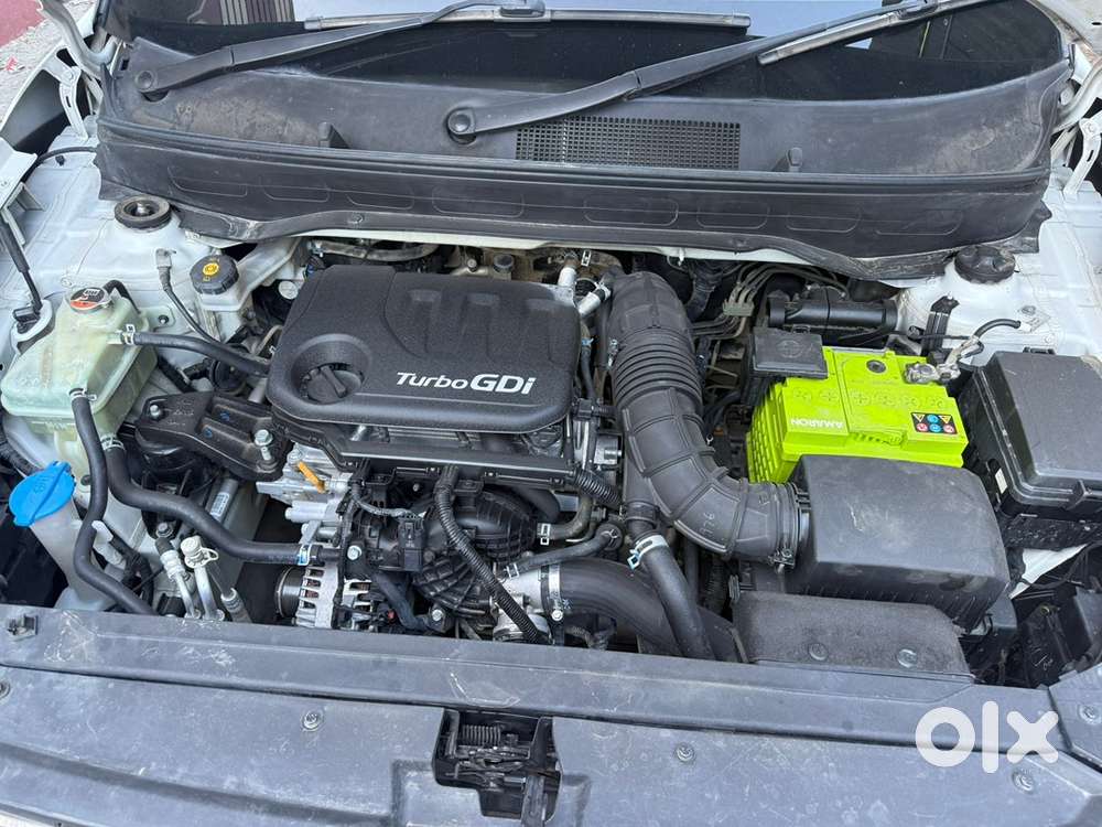 Hyundai Venue Petrol 2020 Mint Condition And Additional Loadings