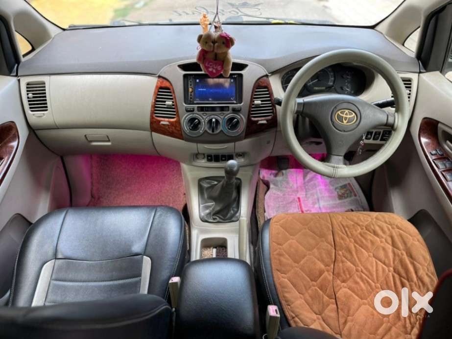 Toyota Innova 2.5 G (diesel) 8 Seater, 2011, Diesel