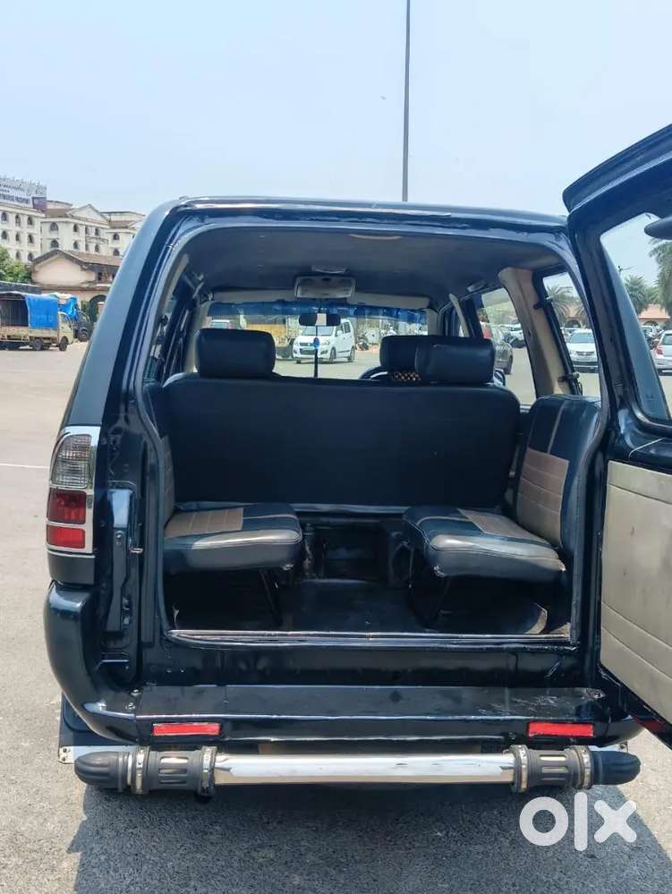 Chevrolet Tavera Neo 3