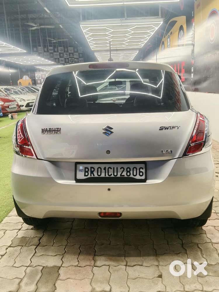 Maruti Suzuki Swift Vxi 1.2 Abs Bs-iv, 2016, Petrol