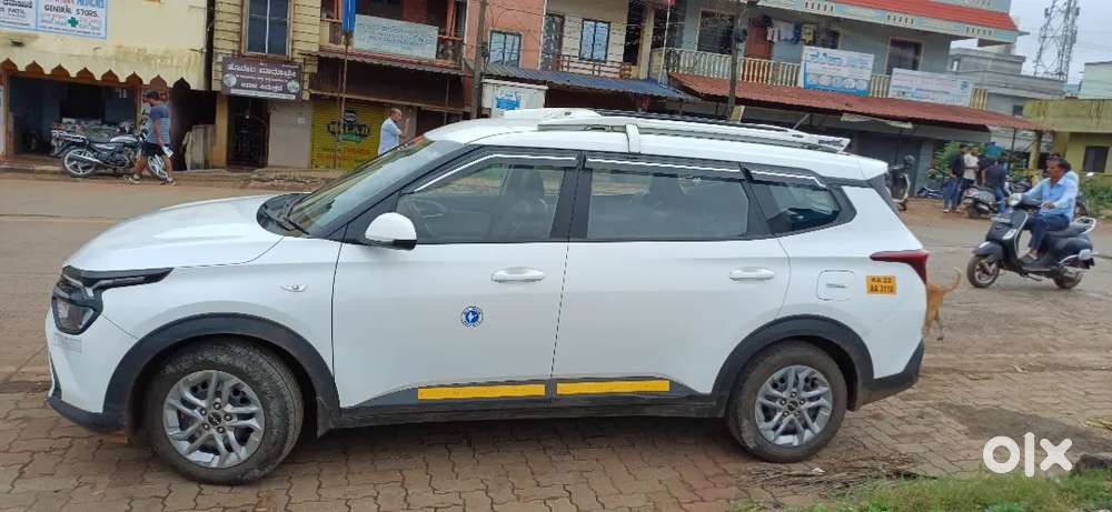 Kia Carens 2023 Diesel Well Maintained Life Time Tax Paid