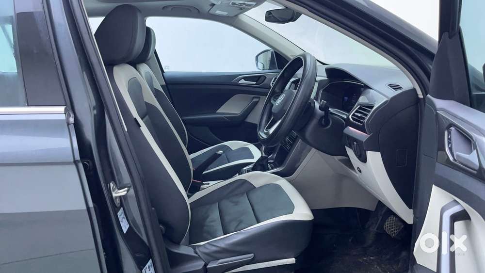 Volkswagen Taigun Topline 1.0 Tsi At (electric Seats), 2022, Petrol