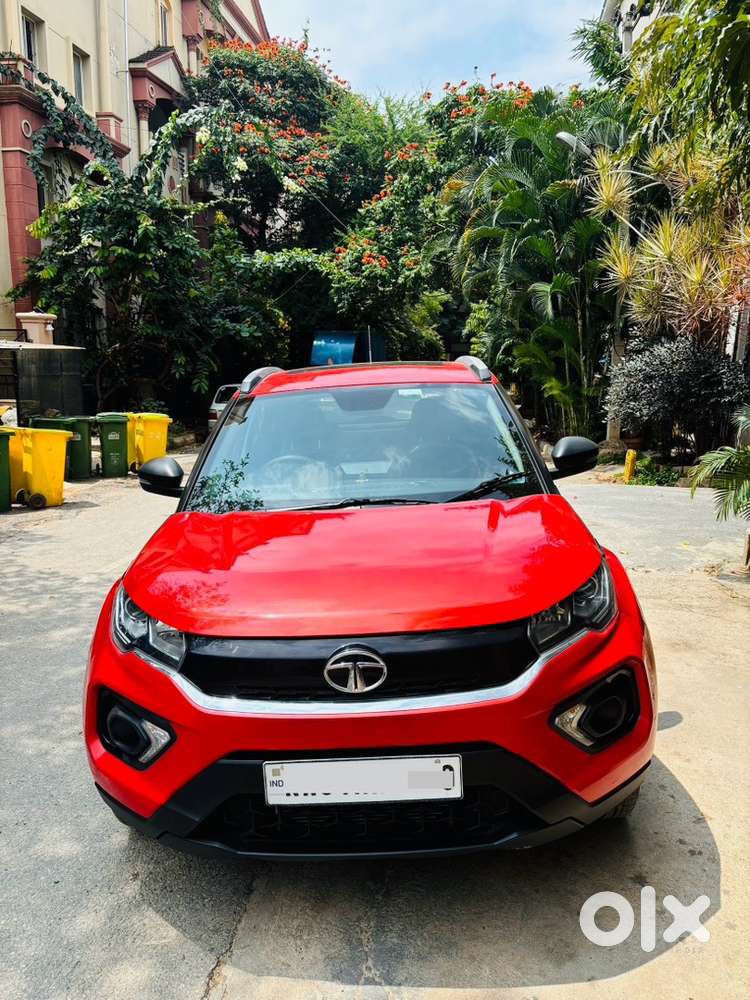 2021 Tata Nexon Petrol Automatic 14000 Km Excellent Condition