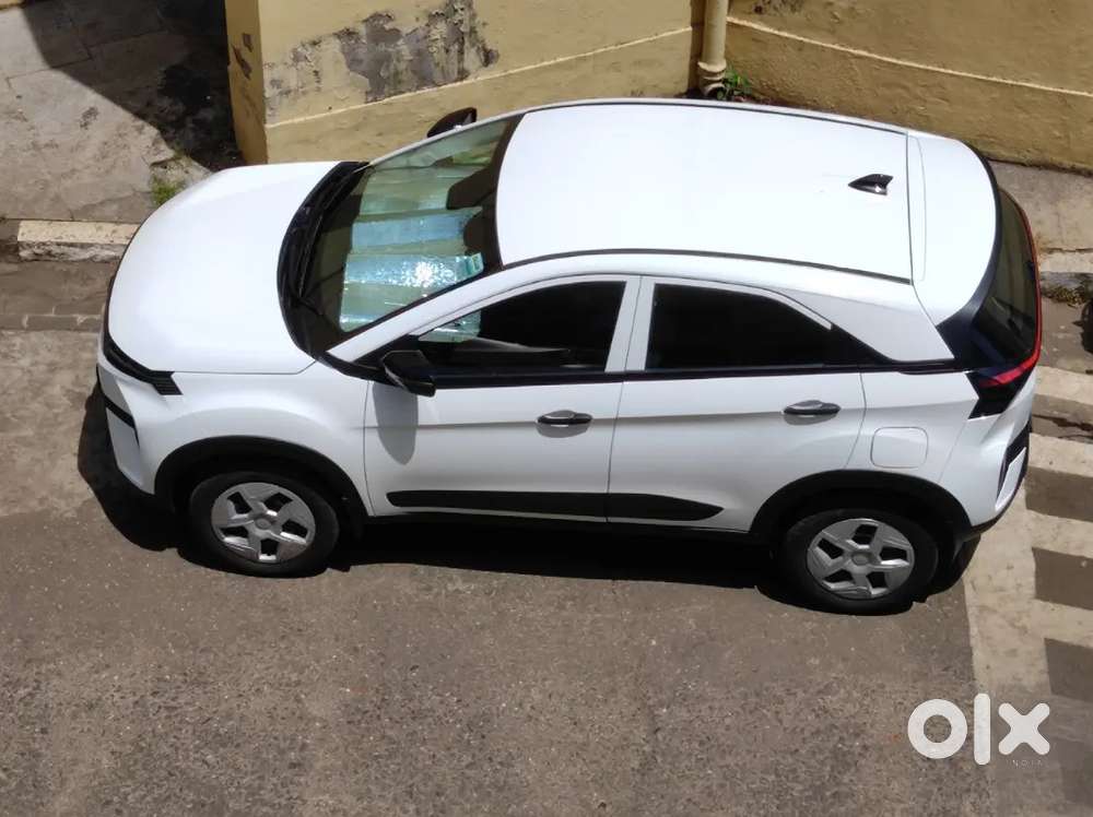 Parsi Owned Nexon Smart Plus Automatic (6at)