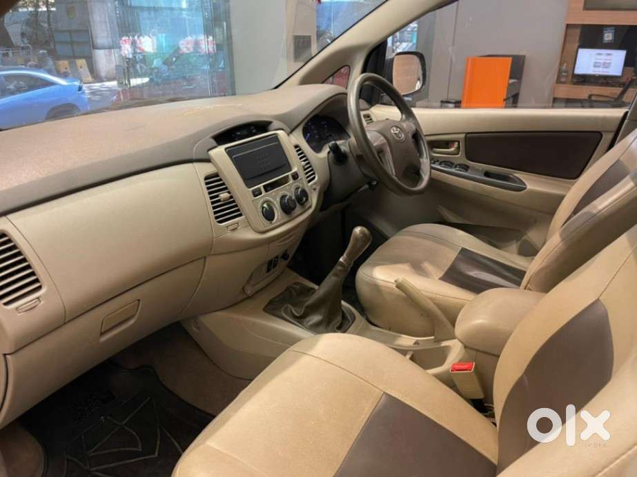 Toyota Innova 2.5 G (diesel) 8 Seater, 2013
