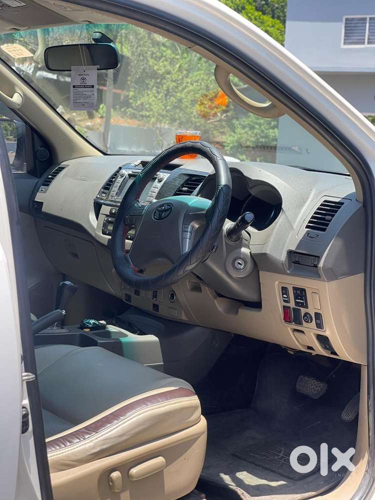 Toyota Fortuner 2013 Dec Diesel Well Maintained