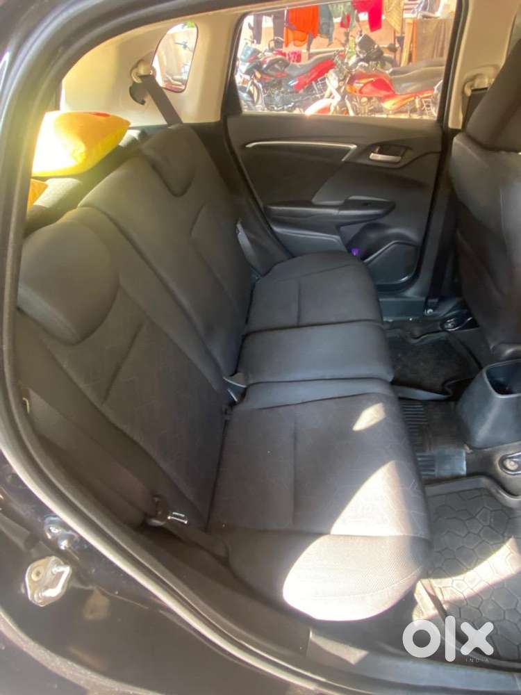 Honda Jazz 2018 Petrol Well Maintained, Smooth Engine Snd Good Mileage