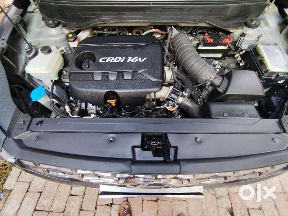 Hyundai Venue 2019 Diesel 105000 Km Driven Well Maintained.
