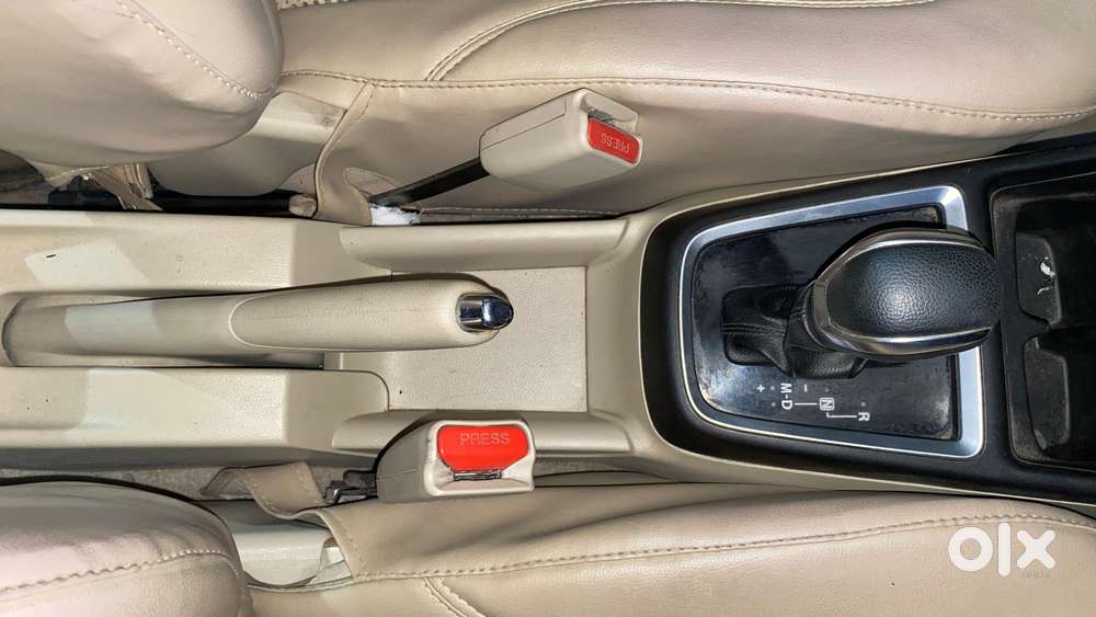 Maruti Suzuki Swift Dzire Amt Vdi, 2017, Diesel