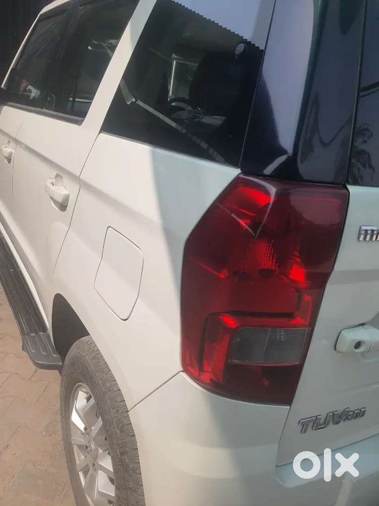 Mahindra Tuv 300 2017