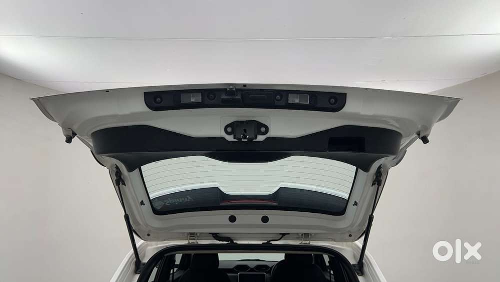 Nissan Magnite 1.0 Xv Premium Turbo Cvt, 2023, Petrol