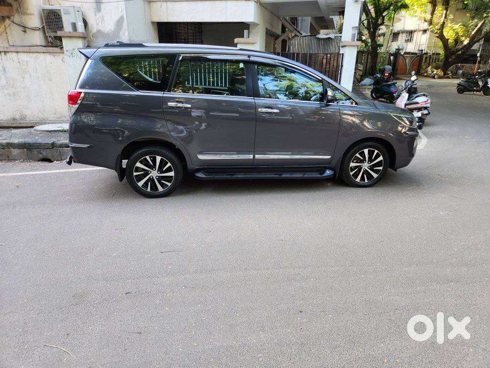 Toyota Innova Crysta