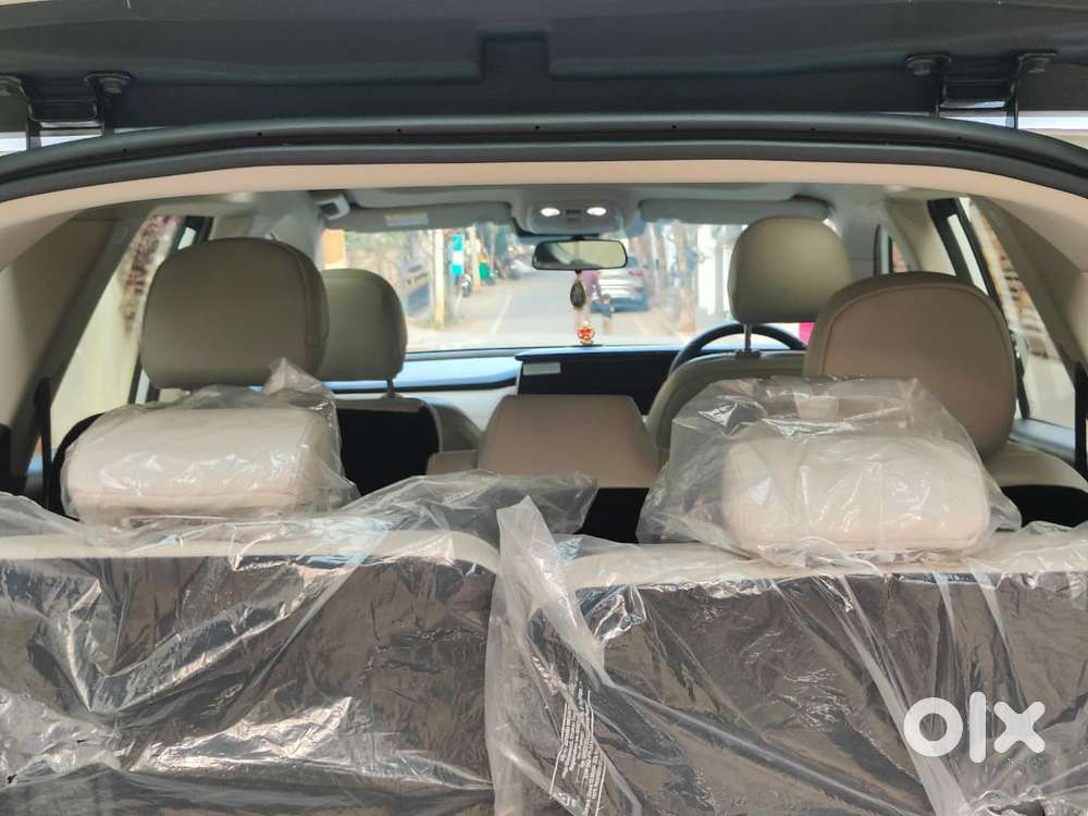 Mahindra Xuv700 2.2 Ax 7 Diesel At Str, 2025, Diesel