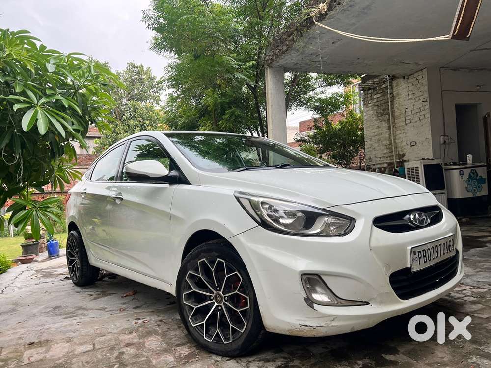 Hyundai Fluidic Verna 2012