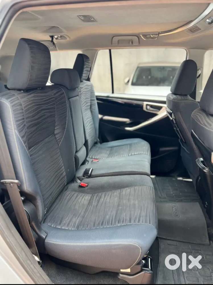 Innova Crysta V 2019