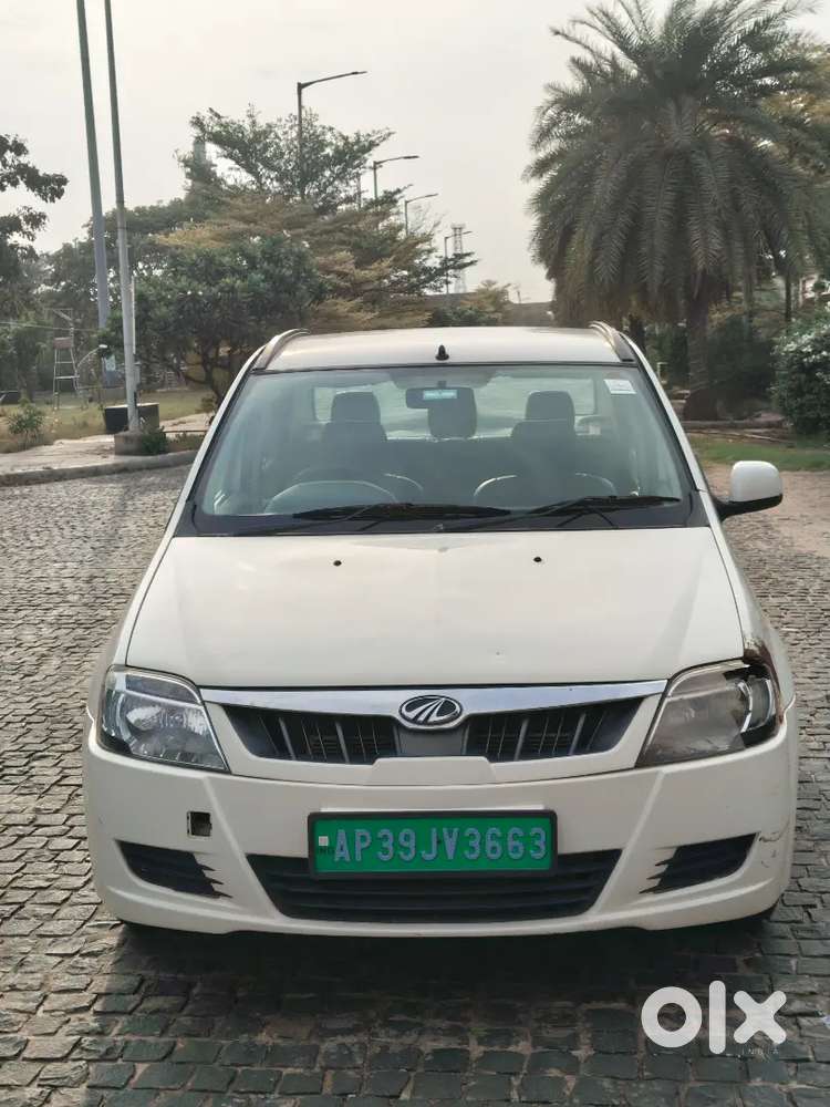 Mahindra E Verito 2022 Car